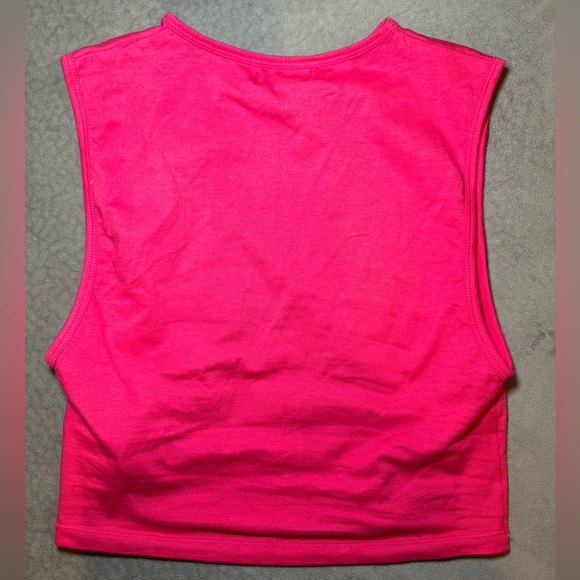 ✨🆕 Dolls Kill Motel Rocks Medium Gimon Crop Top In Hot Pink Heart - Picture 4 of 6